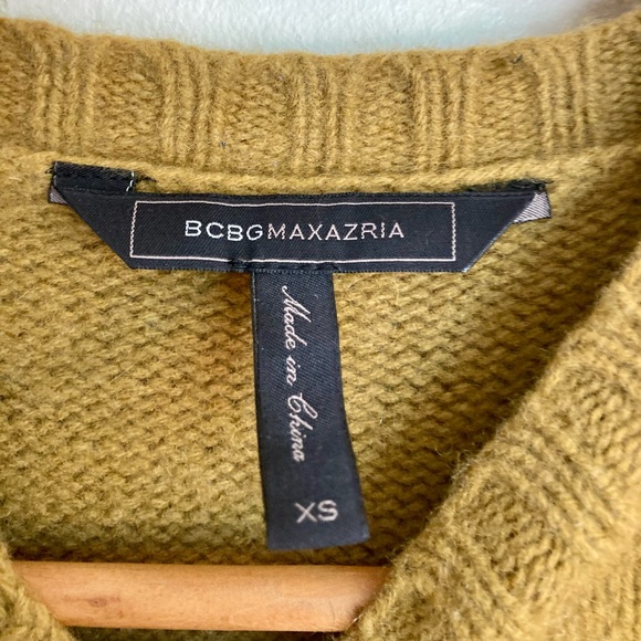 Bcbg Maxazria Steffe Gold Lambswool Blend
Cold Shoulder Knit Sweater Chunky XS - Picture 8 of 8
